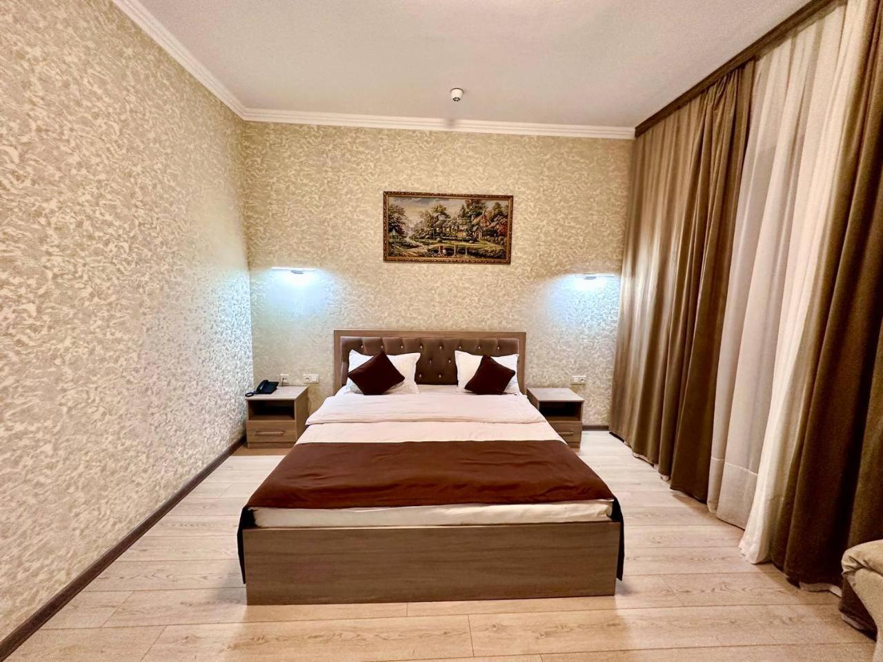 Izza Palace Hotel 150Mbs Wifi Tashkent Ngoại thất bức ảnh